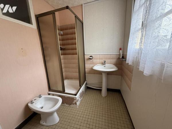 maison à rénover bien située avec cour, jardin; Proche Cherbourg