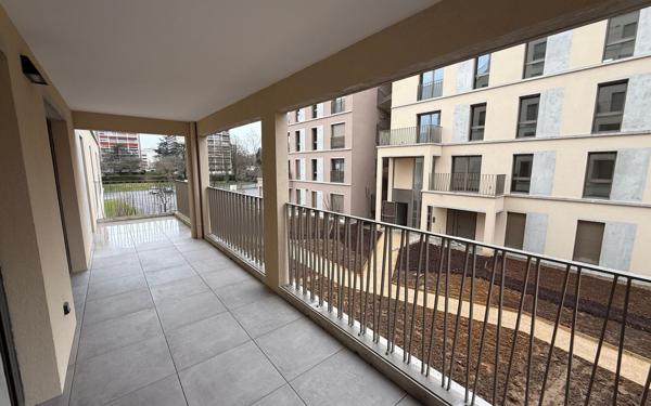 Appartement à vendre    2 pièces •  Rillieux-la-Pape