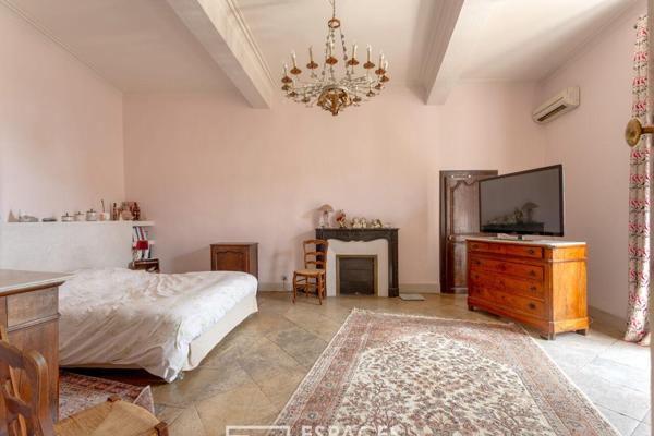 Grande demeure familiale aux portes de la Camargue