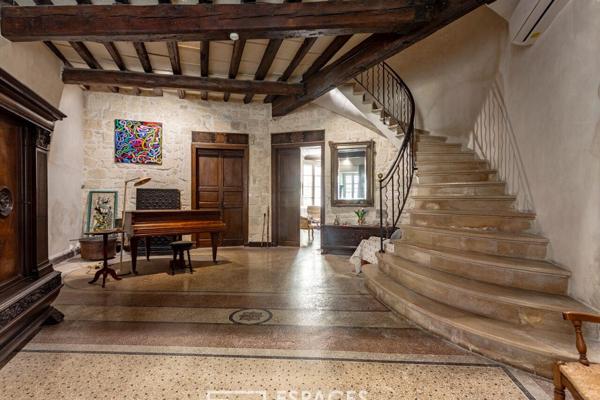 Grande demeure familiale aux portes de la Camargue