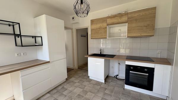 NIORT - Quartier hôpital appartement rez-de-chaussée de 56m² avec cour et garage