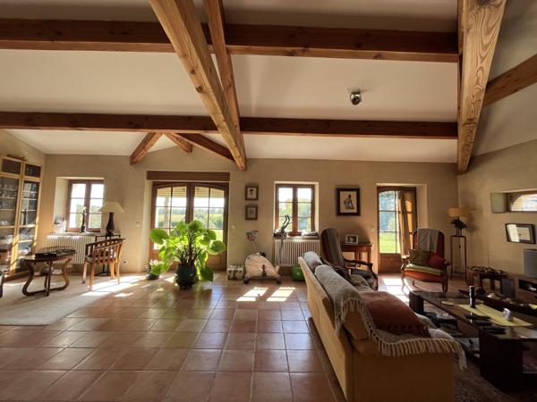 Mauvezin (32120) Propriété 320m² avec 2 Maisons sur 2Ha8