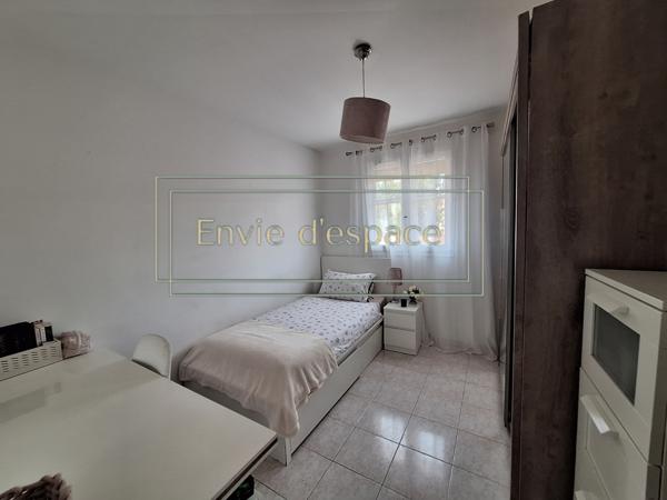 Maison 7 pièce(s) 5 chambre(s) 157 m²