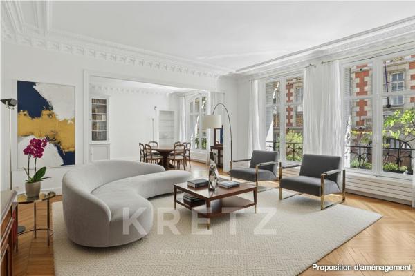 Une adresse iconique de la rive gauche : 170m2 de charme et de volumes