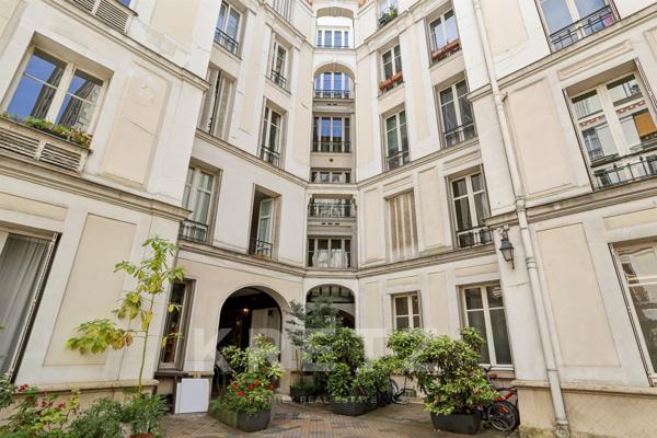 Une adresse iconique de la rive gauche : 170m2 de charme et de volumes
