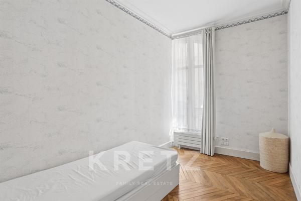 Une adresse iconique de la rive gauche : 170m2 de charme et de volumes