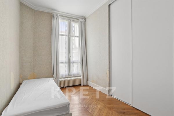 Une adresse iconique de la rive gauche : 170m2 de charme et de volumes