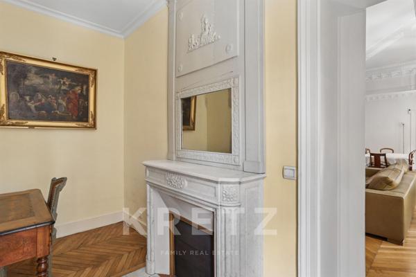 Une adresse iconique de la rive gauche : 170m2 de charme et de volumes