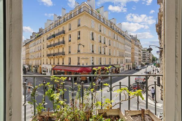 Une adresse iconique de la rive gauche : 170m2 de charme et de volumes