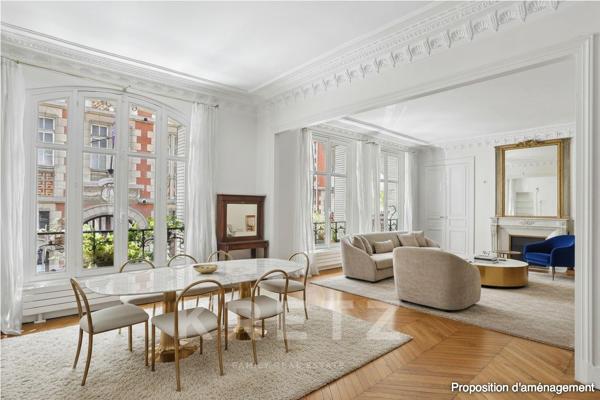 Une adresse iconique de la rive gauche : 170m2 de charme et de volumes
