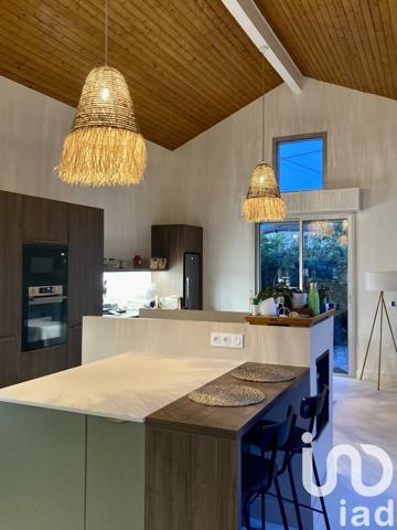 Maison traditionnelle 7 pièces de 235 m² à Libourne (33500)