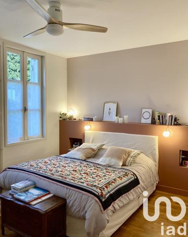 Maison traditionnelle 7 pièces de 235 m² à Libourne (33500)