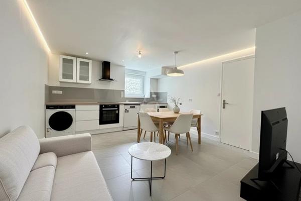 Appartement T3 renové de 48,61 m2 situé au RDC, proche des commerces, transports, lycée Notre Dame du Marais à Fougéres
