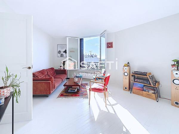 Appartement 5 pièces au pied du métro