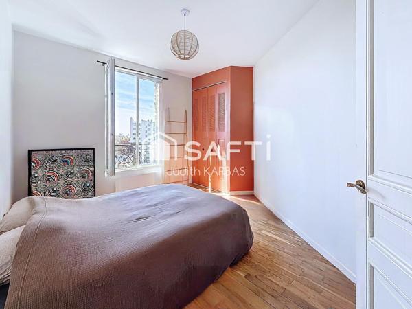 Appartement 5 pièces au pied du métro