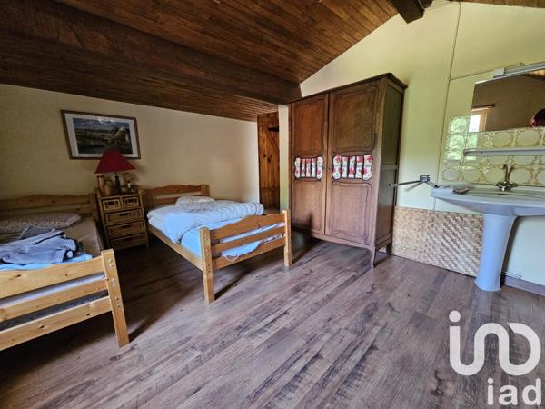 Maison traditionnelle 11 pièces de 380 m² à Préaux (07290)