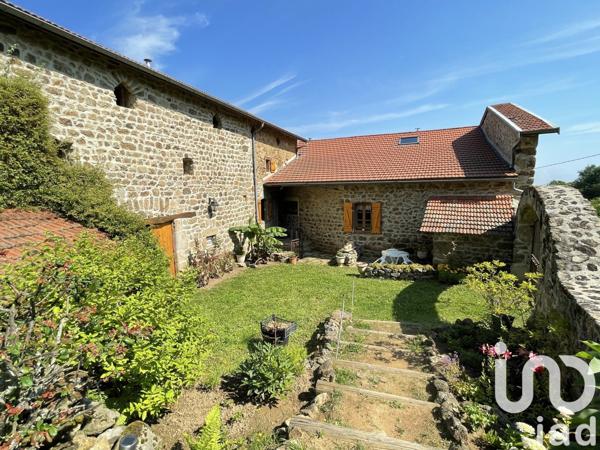 Maison traditionnelle 11 pièces de 380 m² à Préaux (07290)