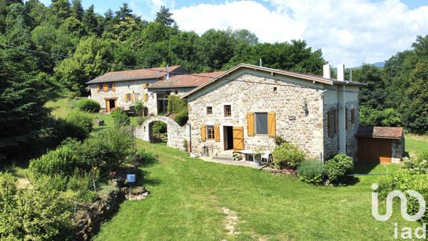 Maison traditionnelle 11 pièces de 380 m² à Préaux (07290)