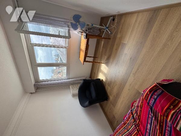 Très bel appartement situé en plein centre ville d'ALENCON (71,43m²)
Vendu libre d'occupation