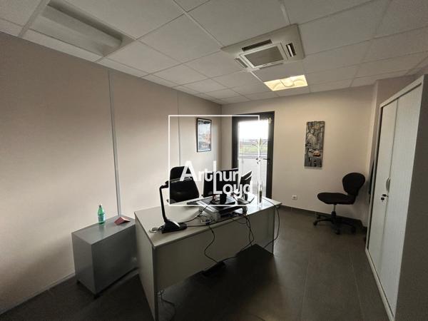 Immeuble de bureaux à vendre à Plaisance-du-Touch avec terrasse et parking