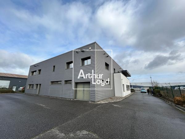 Immeuble de bureaux à vendre à Plaisance-du-Touch avec terrasse et parking