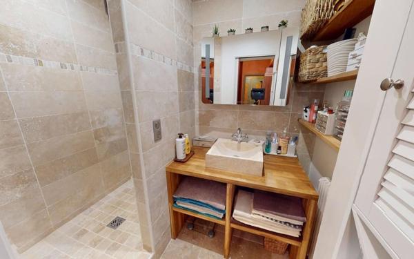 Appartement à vendre    2 pièces • 50,78 m2 Asnières-sur-Seine