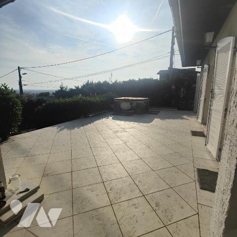 MAISON BOURGEOISE BEYNOST