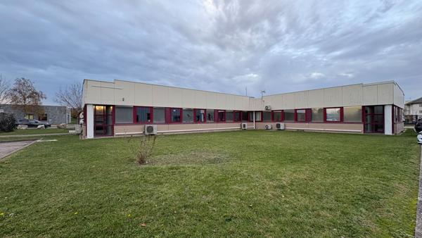 Bureau de plain-pied indépendant et accessible PMR - A louer 550 m2 à la Chapelle Saint Mesmin (ZAC des Portes de Micy)