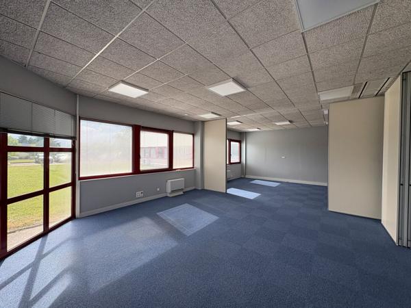Bureau de plain-pied indépendant et accessible PMR - A louer 550 m2 à la Chapelle Saint Mesmin (ZAC des Portes de Micy)