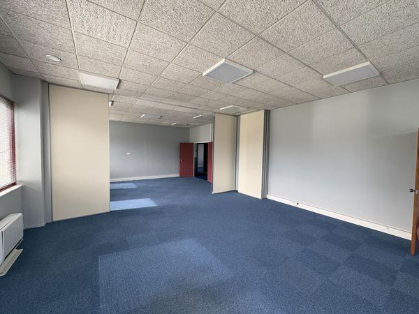 Bureau de plain-pied indépendant et accessible PMR - A louer 550 m2 à la Chapelle Saint Mesmin (ZAC des Portes de Micy)