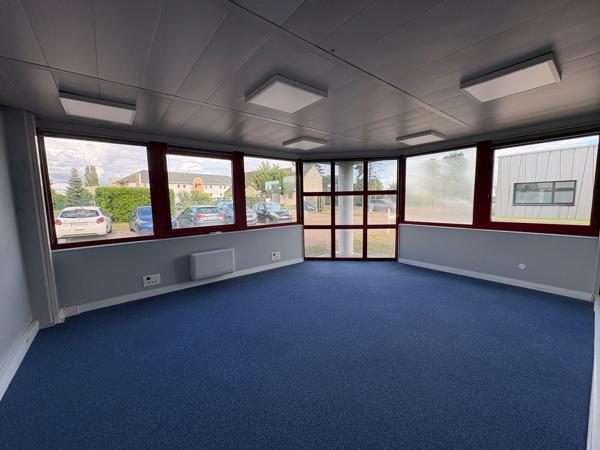 Bureau de plain-pied indépendant et accessible PMR - A louer 550 m2 à la Chapelle Saint Mesmin (ZAC des Portes de Micy)