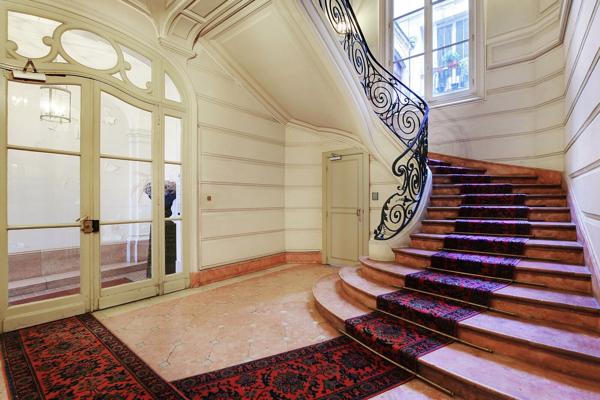 Bureaux à louer à PARIS 75017