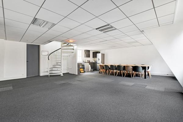 Bureaux à louer à PARIS 75017