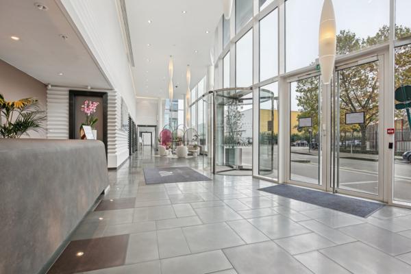 Bureaux à louer à Colombes avec terrasses et nombreux services sur site