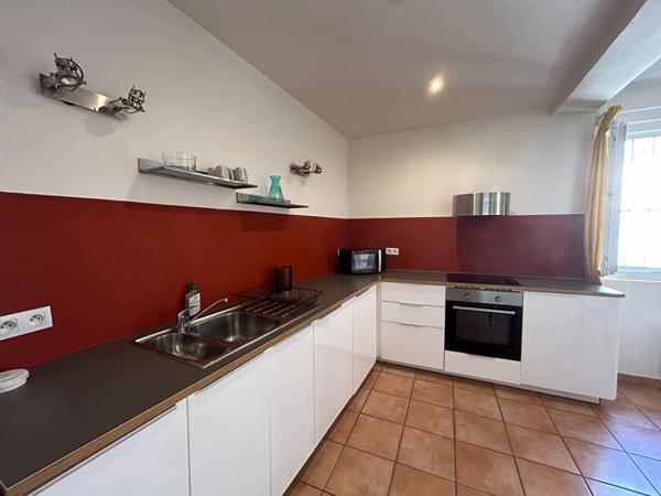 A LOUER - AIX EN PROVENCE - BEL APPARTEMENT DE TYPE 2 MEUBLE