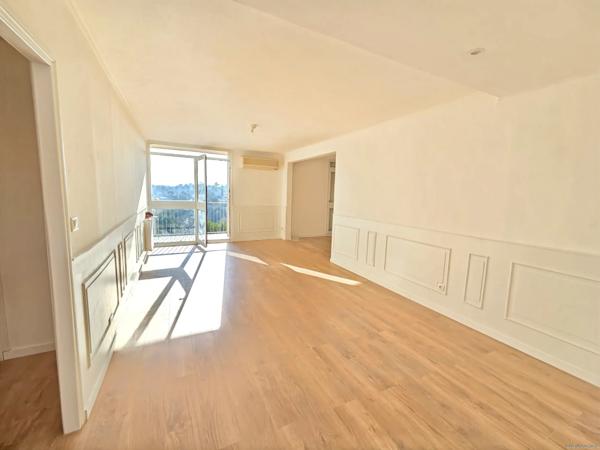 Appartement T5 avec balcon