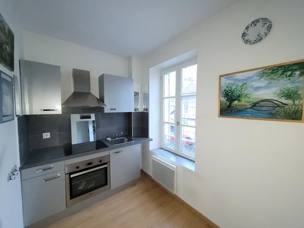 A vendre  Appartement de type F1 Meaux  Vendu loué 550€ cc