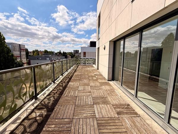 Appartement Herouville Saint Clair 4 pièce(s) 100.94 m2