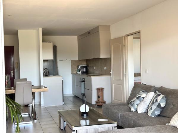 Bel Appartement en Résidence de Haut Standing en Ville au Calme