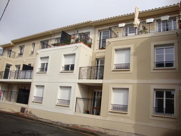 Parking + appartement + parking