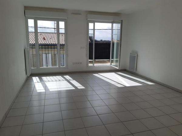 Parking + appartement + parking