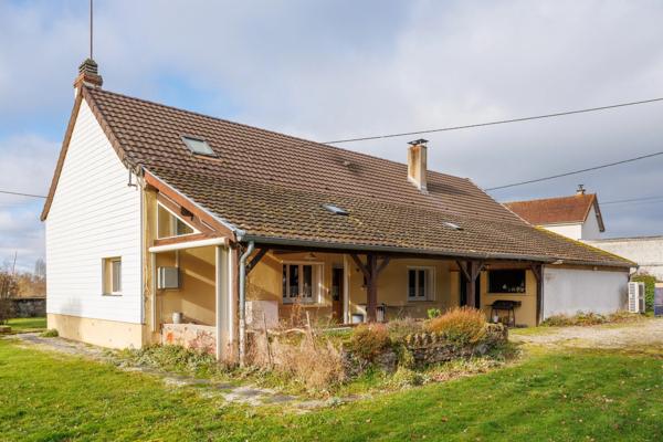 A vendre Maison 4 chambres 150 m2- Saint Agnan -10 min Digoin terrain 2900 m2 Sâone et Loire (71)