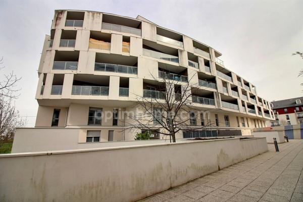 INVESTISSEURS : appartement 1 pièce loué à vendre CARRIERES SOUS POISSY (78)