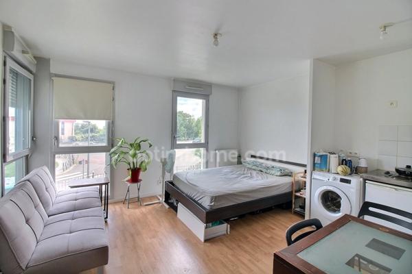 INVESTISSEURS : appartement 1 pièce loué à vendre CARRIERES SOUS POISSY (78)