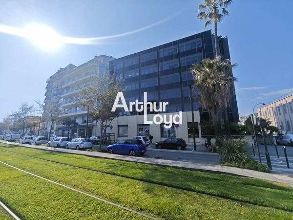 EXCEPTIONNEL A NICE BUREAU A LOUER A PARTIR DE 275M² VUE MER MIXANT OPEN SPACE ET BUREAUX CLOISONNES
