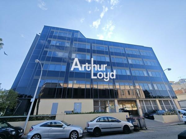 EXCEPTIONNEL A NICE BUREAU A LOUER A PARTIR DE 275M² VUE MER MIXANT OPEN SPACE ET BUREAUX CLOISONNES