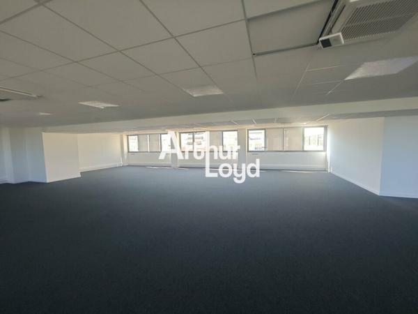 EXCEPTIONNEL A NICE BUREAU A LOUER A PARTIR DE 275M² VUE MER MIXANT OPEN SPACE ET BUREAUX CLOISONNES