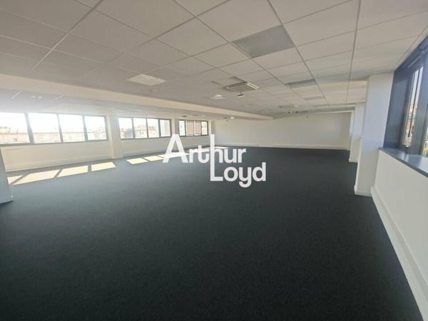 EXCEPTIONNEL A NICE BUREAU A LOUER A PARTIR DE 275M² VUE MER MIXANT OPEN SPACE ET BUREAUX CLOISONNES