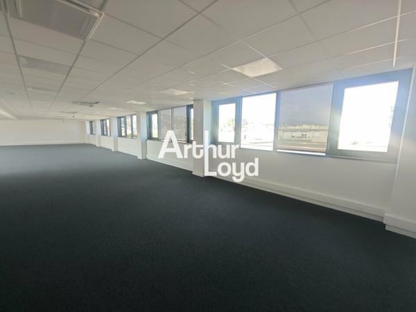 EXCEPTIONNEL A NICE BUREAU A LOUER A PARTIR DE 275M² VUE MER MIXANT OPEN SPACE ET BUREAUX CLOISONNES