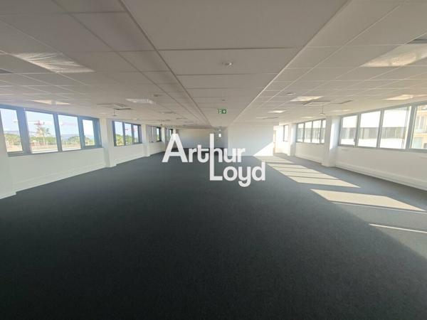 EXCEPTIONNEL A NICE BUREAU A LOUER A PARTIR DE 275M² VUE MER MIXANT OPEN SPACE ET BUREAUX CLOISONNES
